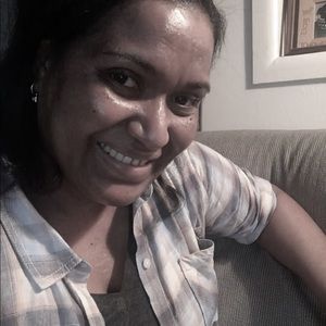 Meet your Posher, Akisi